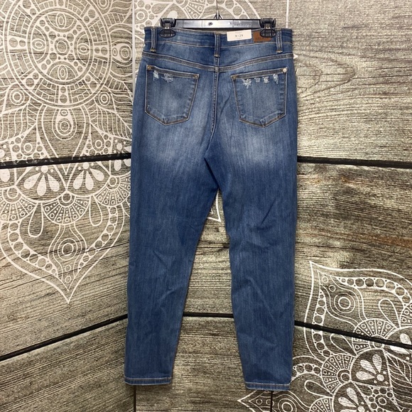 Judy Blue Straight Leg Jeans - Picture 2 of 2